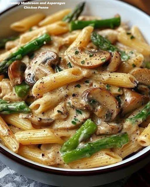 Creamy Mushroom and Asparagus Chicken Penne