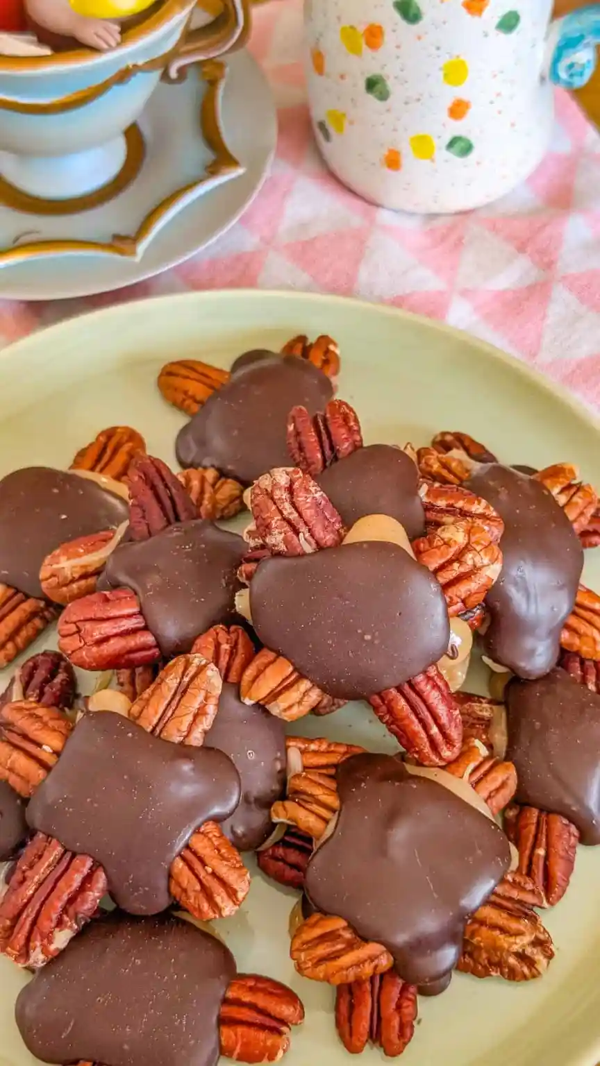 🍯🥜 Pecan Caramel Clusters